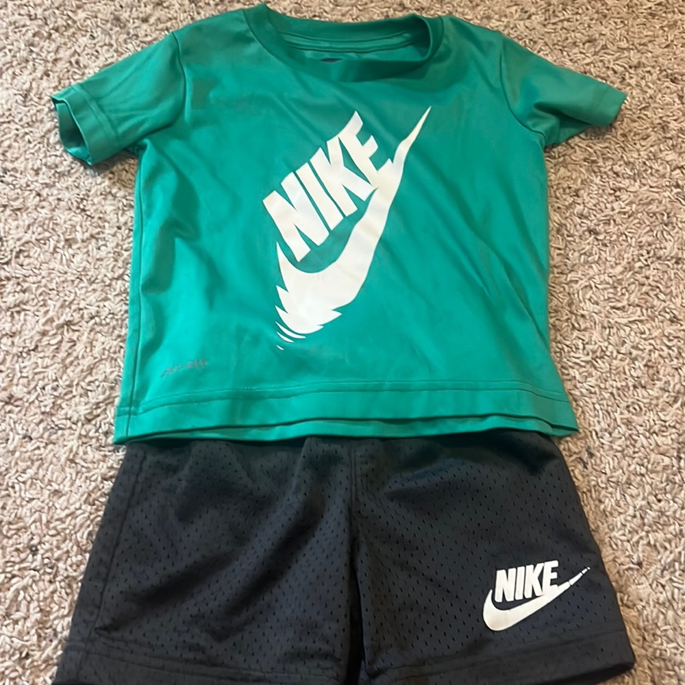 Dry fit nike set